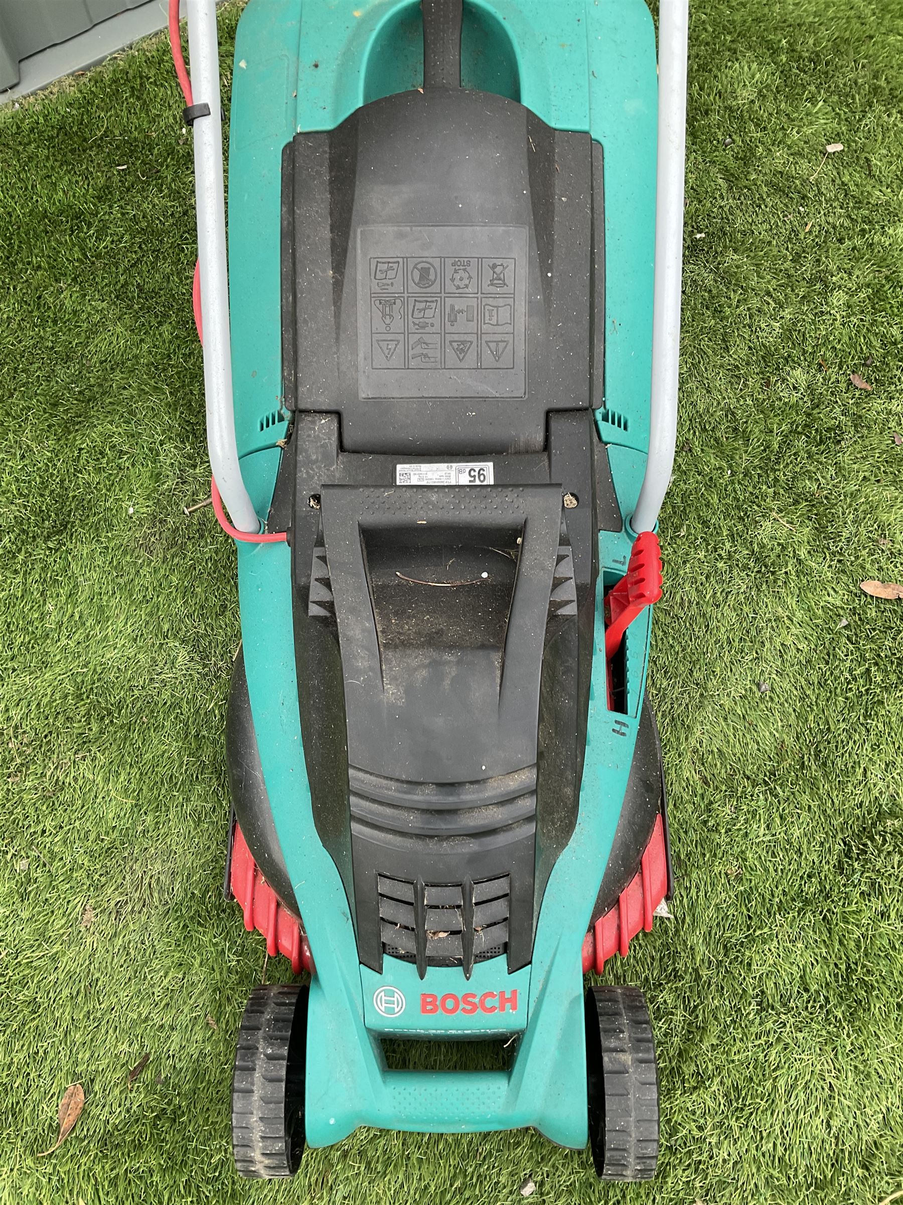 Bosch Rotak ergoflex 36cm electric lawnmower - Image 2 of 3