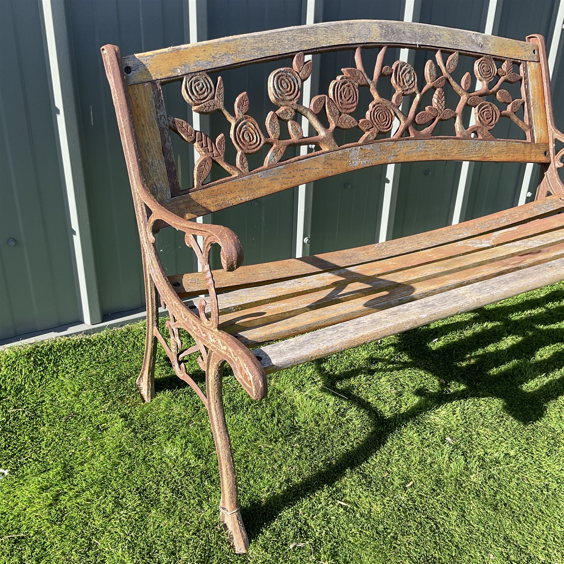 Cast iron an wood slat bench with rose design back rest - Image 3 of 5