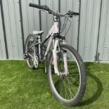 �Specialized� kids bike