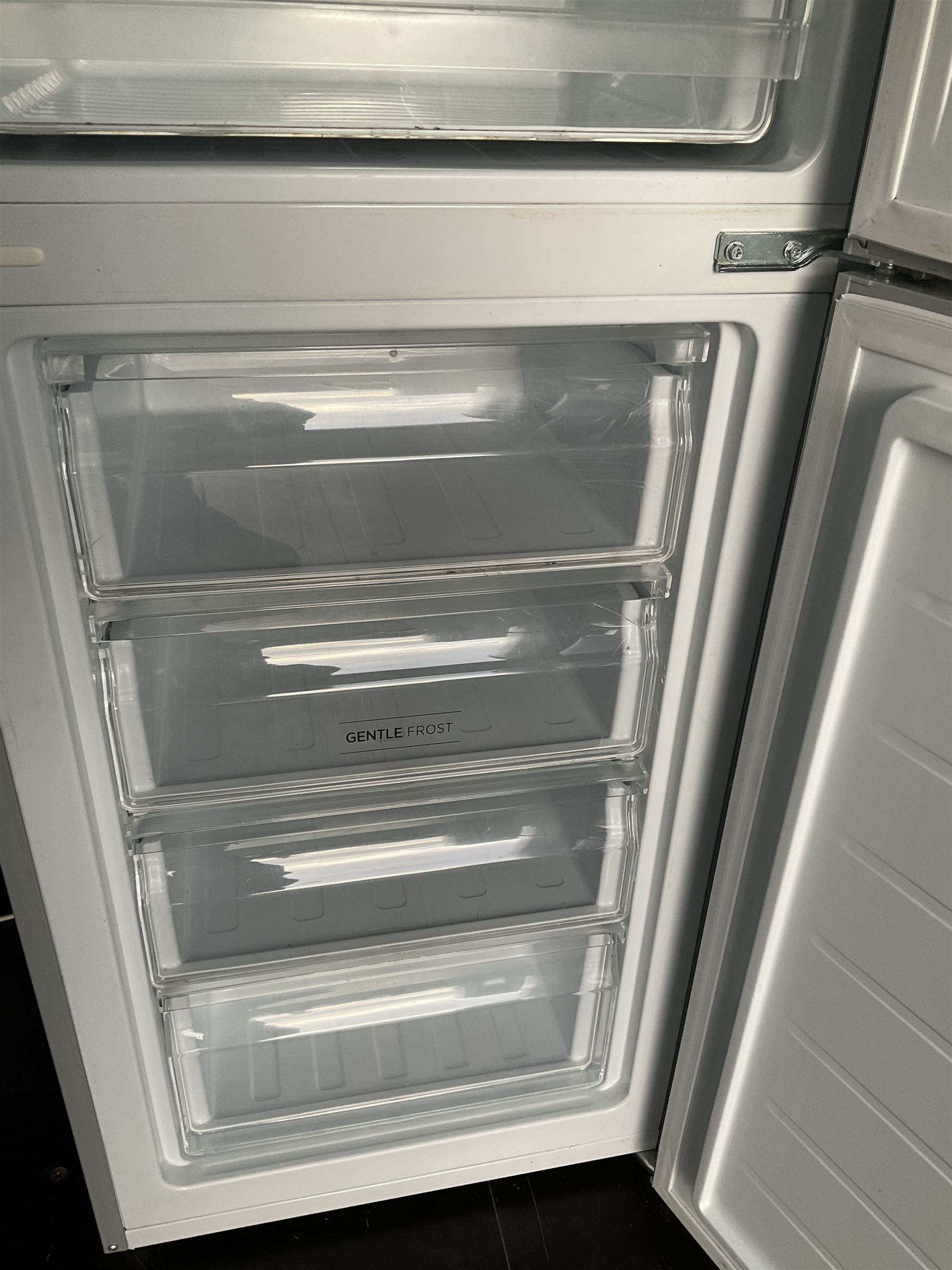 Hoover fridge freezer with water dispenser - Image 3 of 3