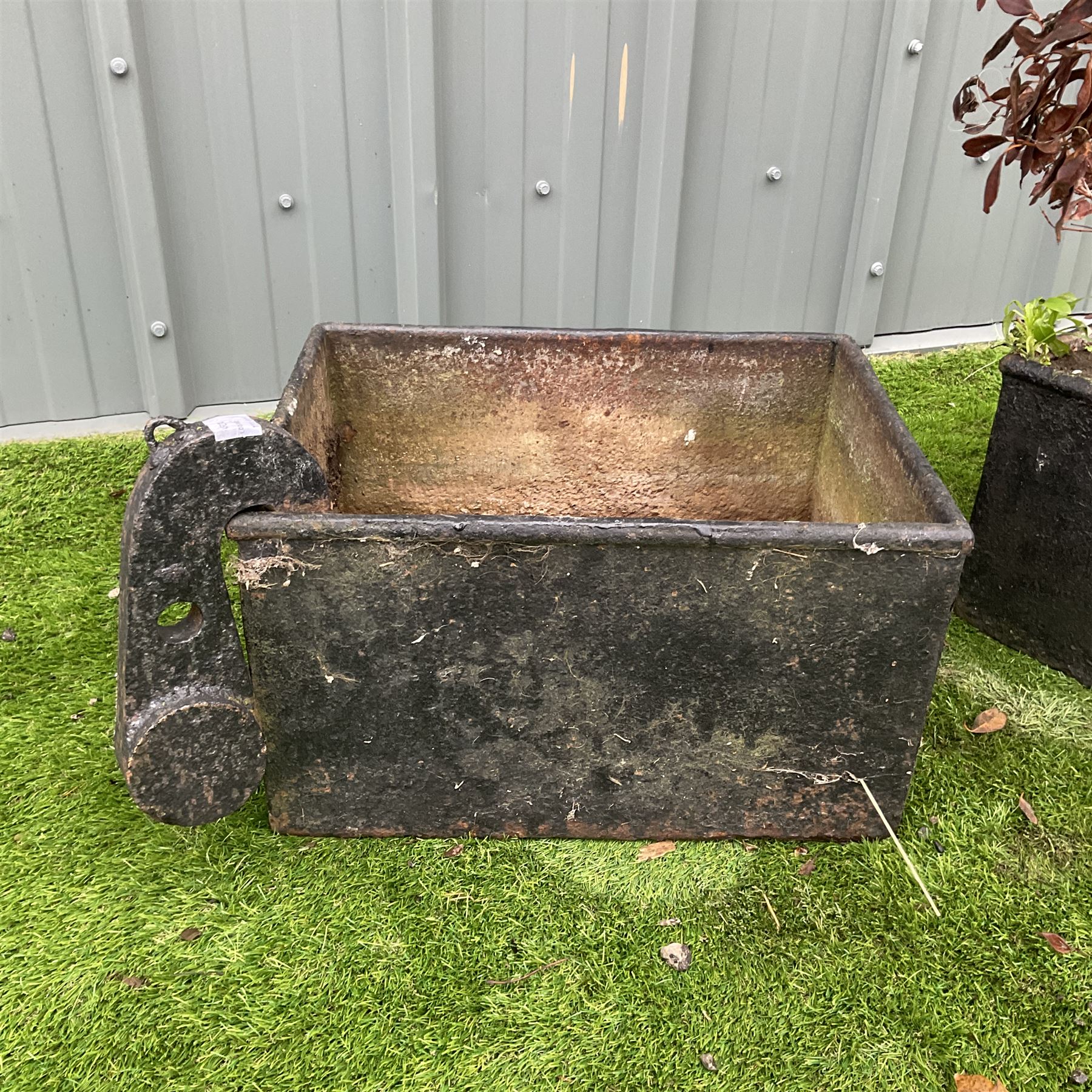 Pair of cast iron rectangular planters - Image 2 of 4