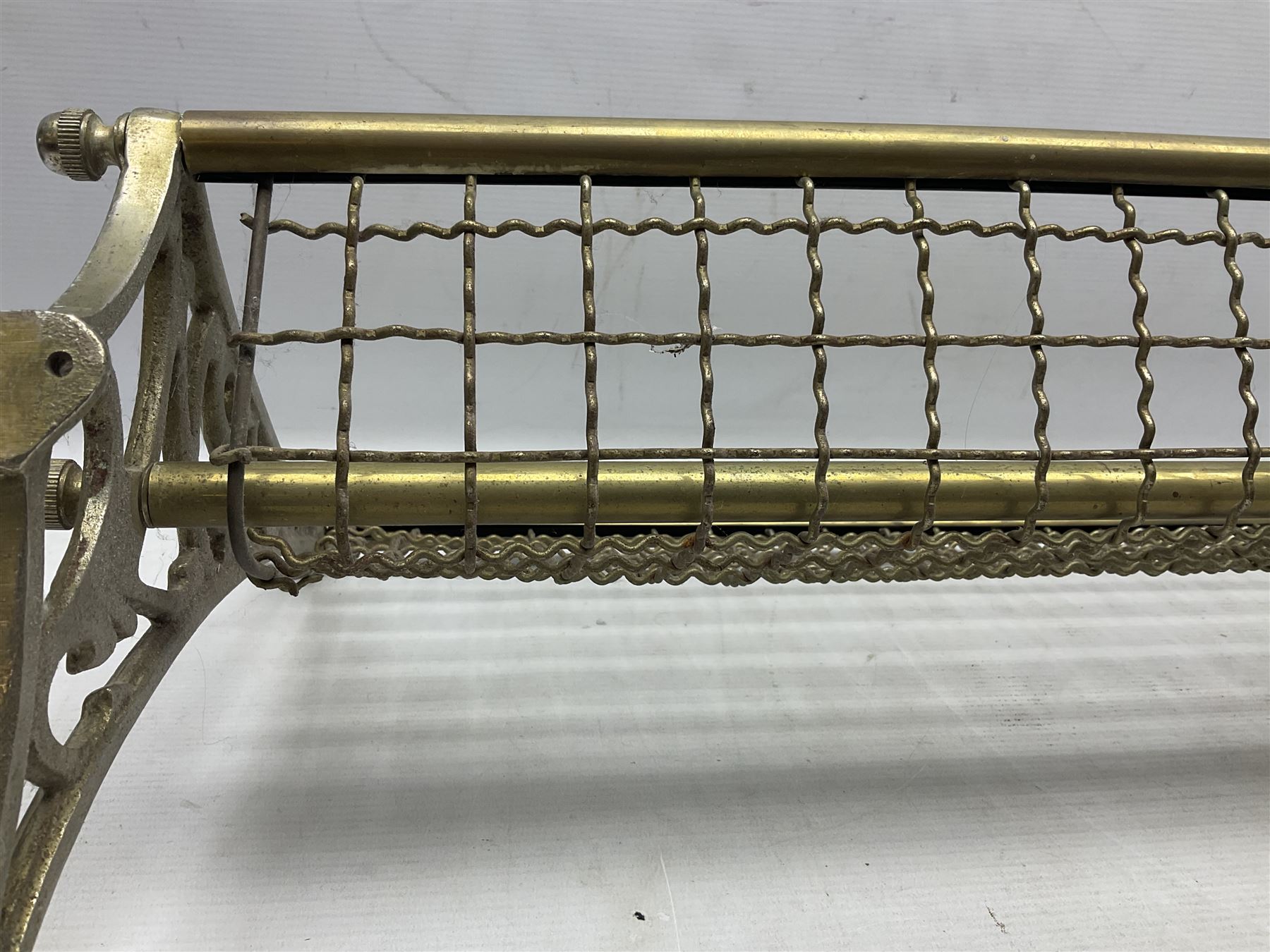 Railway interest - carriage compartment style wall mounting brass and mesh luggage rack - Image 5 of 9