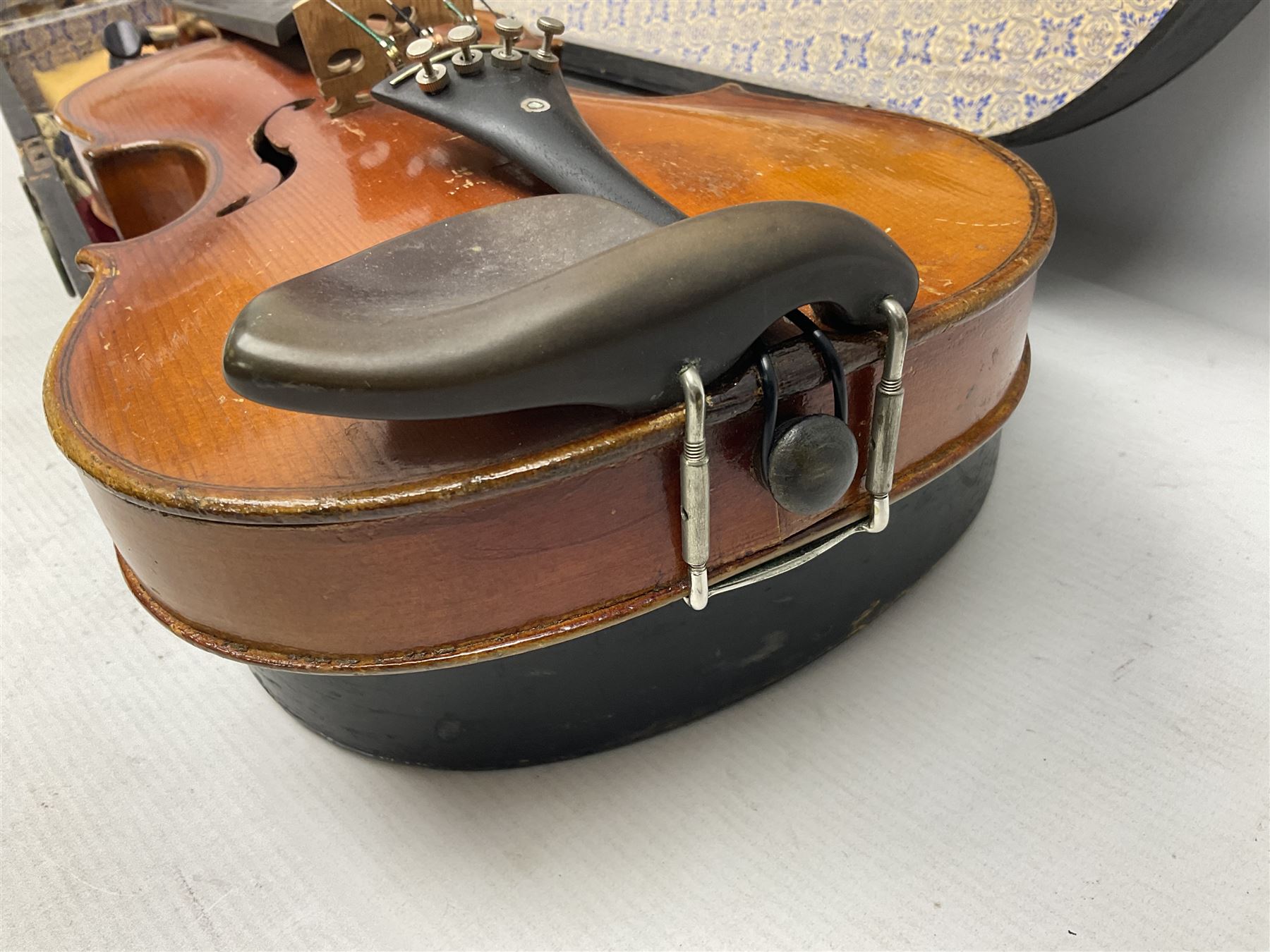 German trade violin c1900 with 36cm one-piece maple back and ribs and spruce top L59cm overall; in e - Image 11 of 17