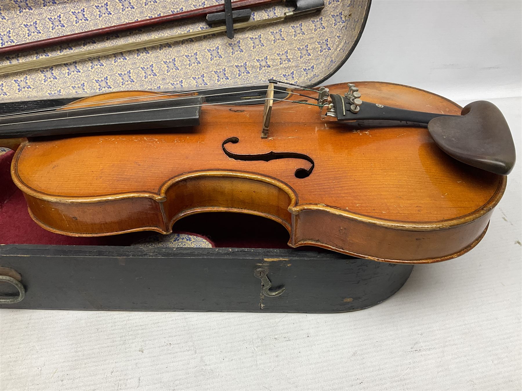 German trade violin c1900 with 36cm one-piece maple back and ribs and spruce top L59cm overall; in e - Image 10 of 17