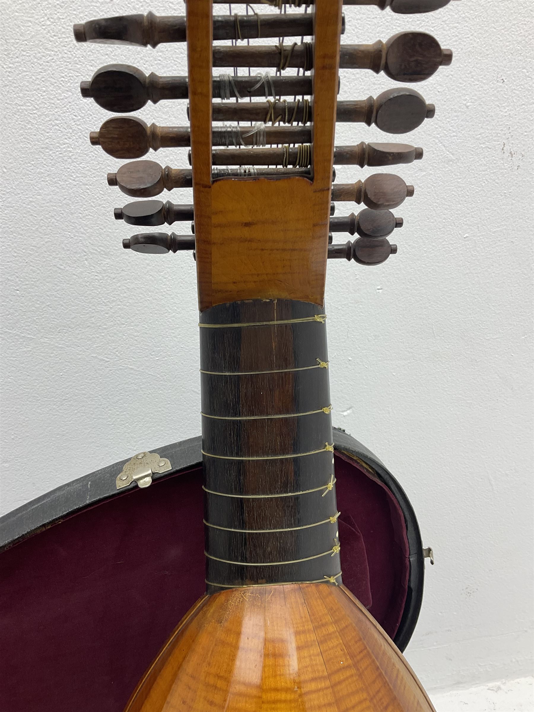 Maurice Vincent Ongar Ireland 17-string lute with segmented maple back - Image 10 of 18