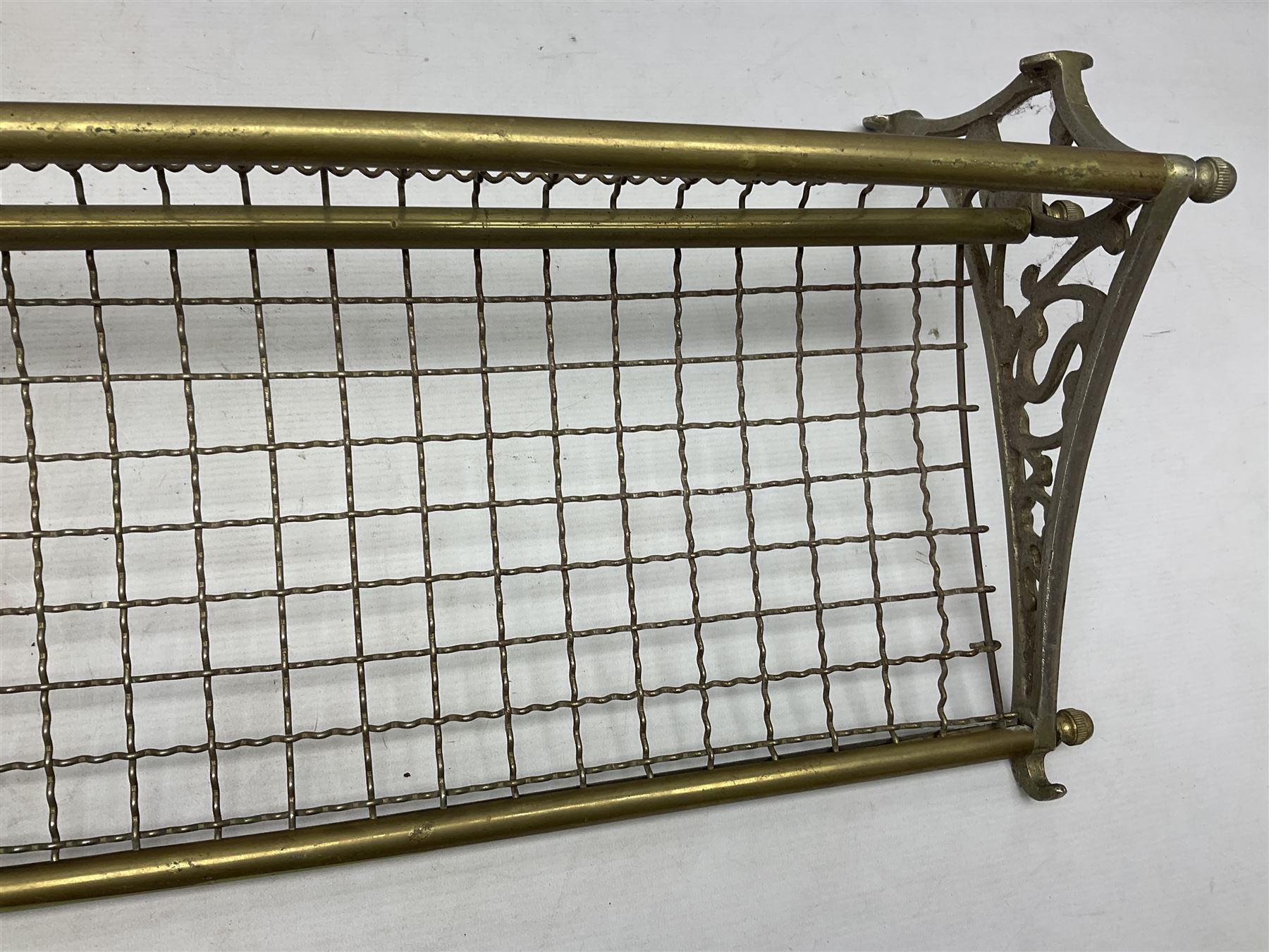 Railway interest - carriage compartment style wall mounting brass and mesh luggage rack - Image 3 of 9