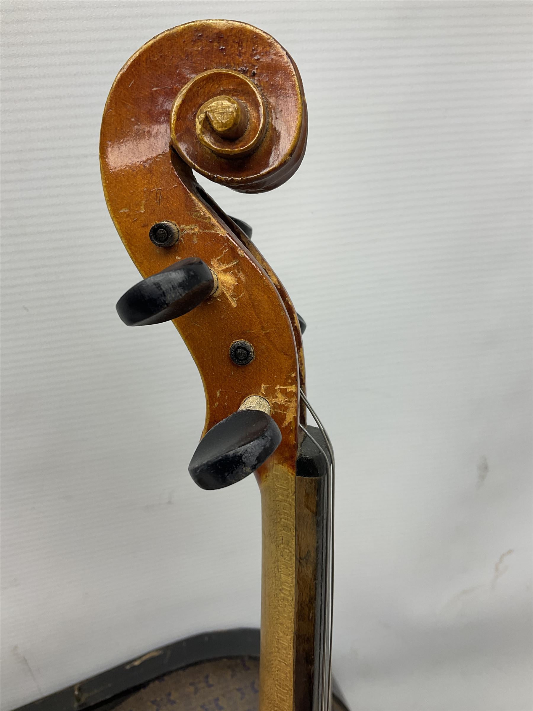 German trade violin c1900 with 36cm one-piece maple back and ribs and spruce top L59cm overall; in e - Image 5 of 17