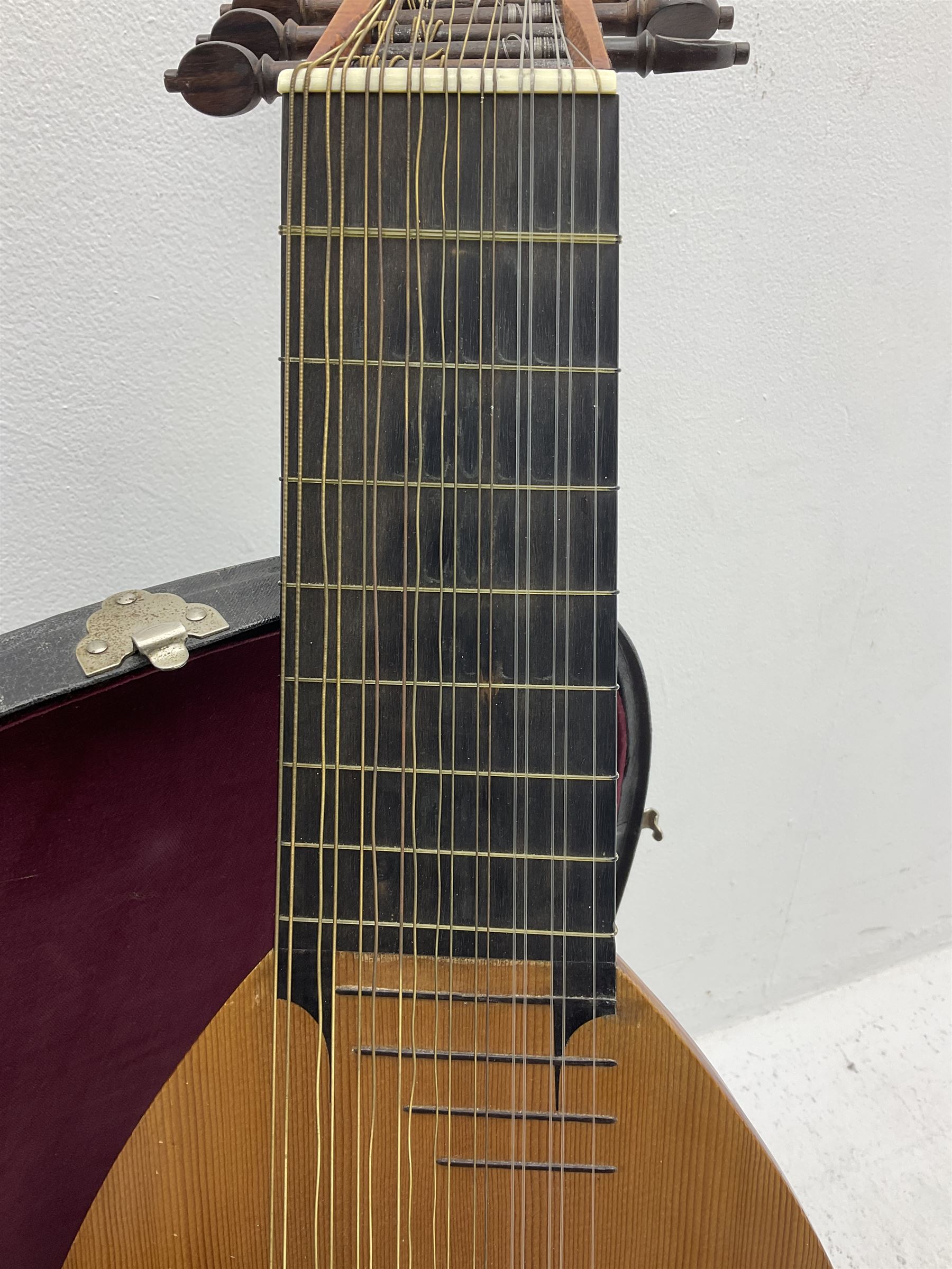 Maurice Vincent Ongar Ireland 17-string lute with segmented maple back - Image 7 of 18