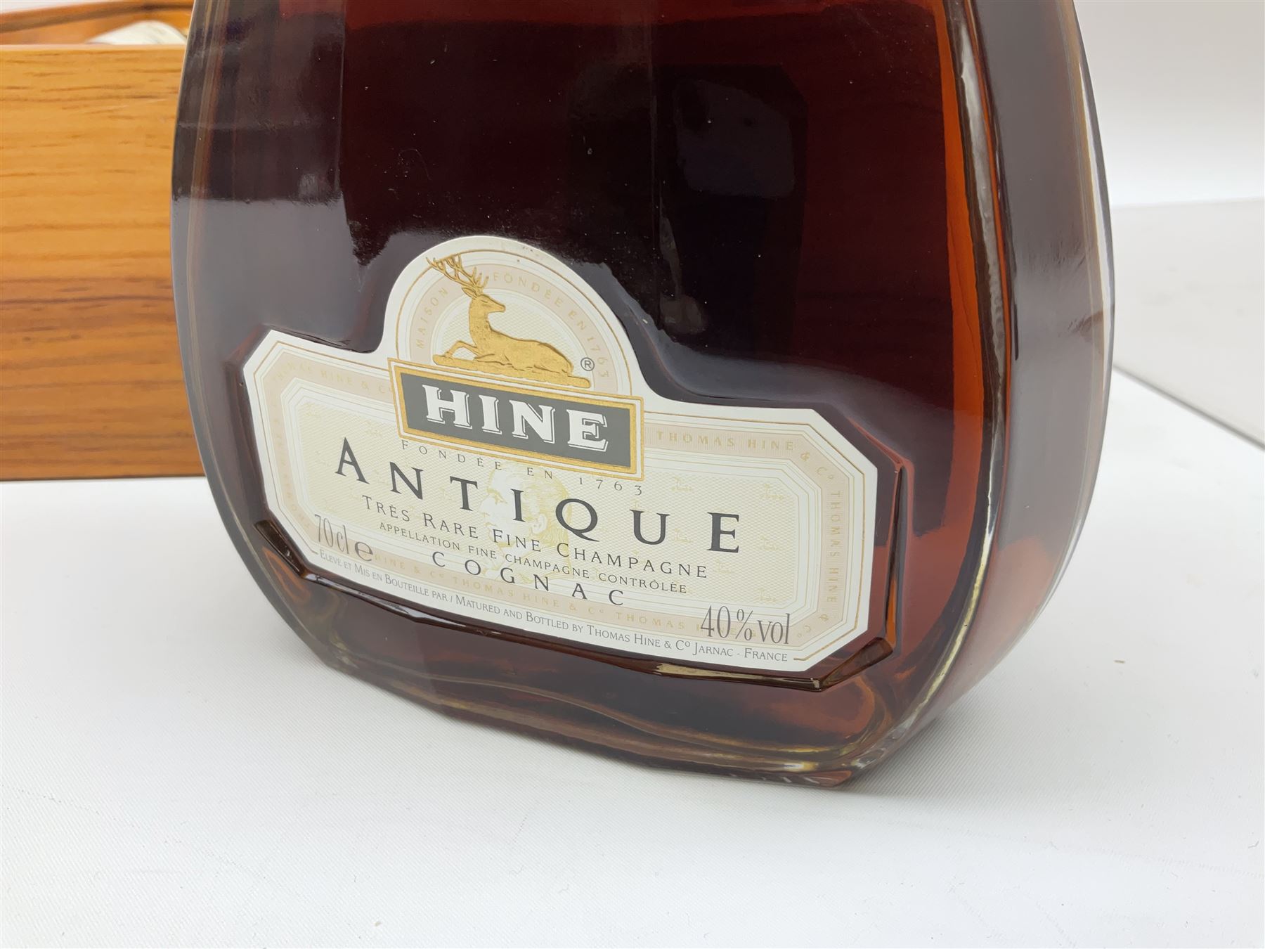 Presentation set comprising Hine Antique cognac 70cl - Image 7 of 12