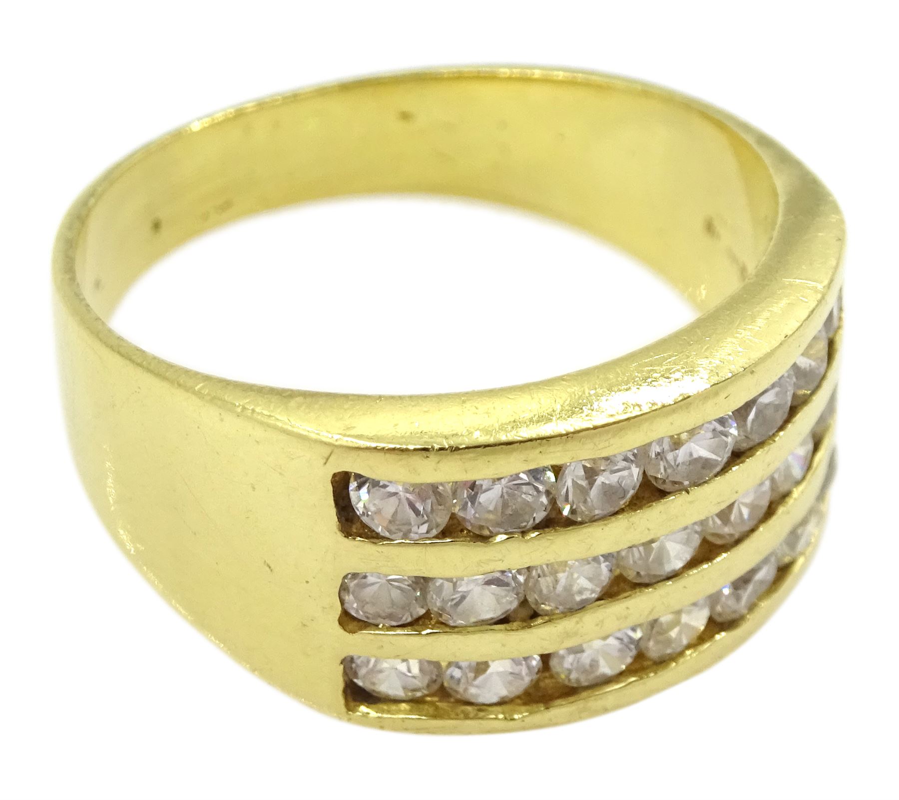 18ct gold three row channel set cubic zirconia ring - Image 3 of 4