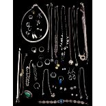 Collection of silver and stone set silver jewellery including a Links of London bracelet