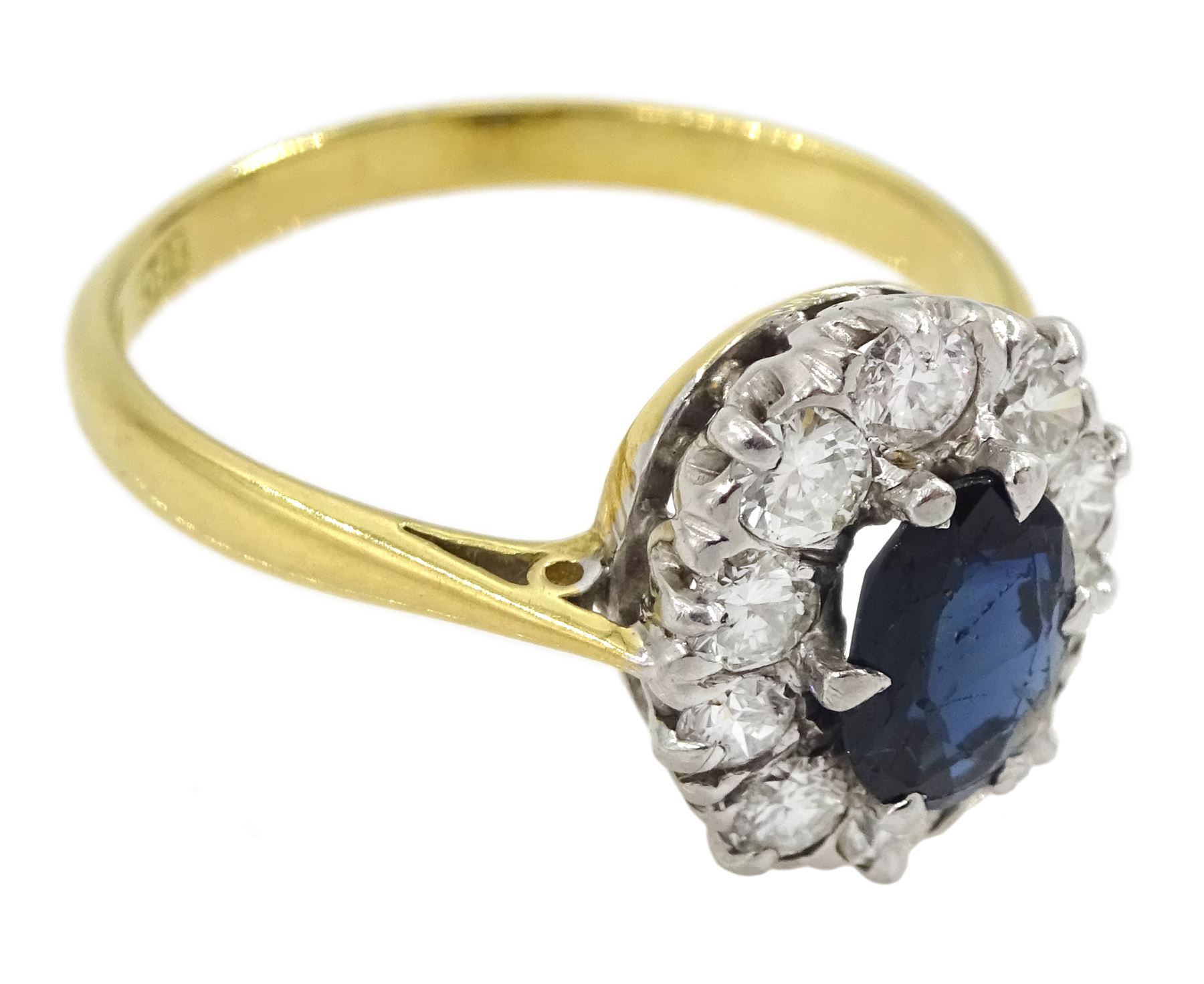 18ct gold oval sapphire and round brilliant cut diamond cluster ring - Image 3 of 4