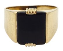 14ct gold onyx signet ring