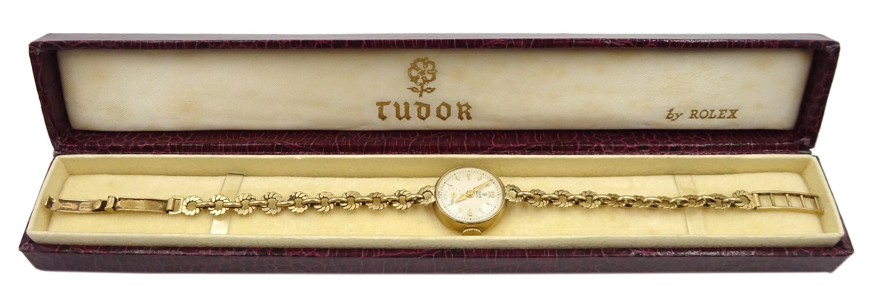 Tudor Royal 9ct gold ladies manual wind - Image 2 of 4