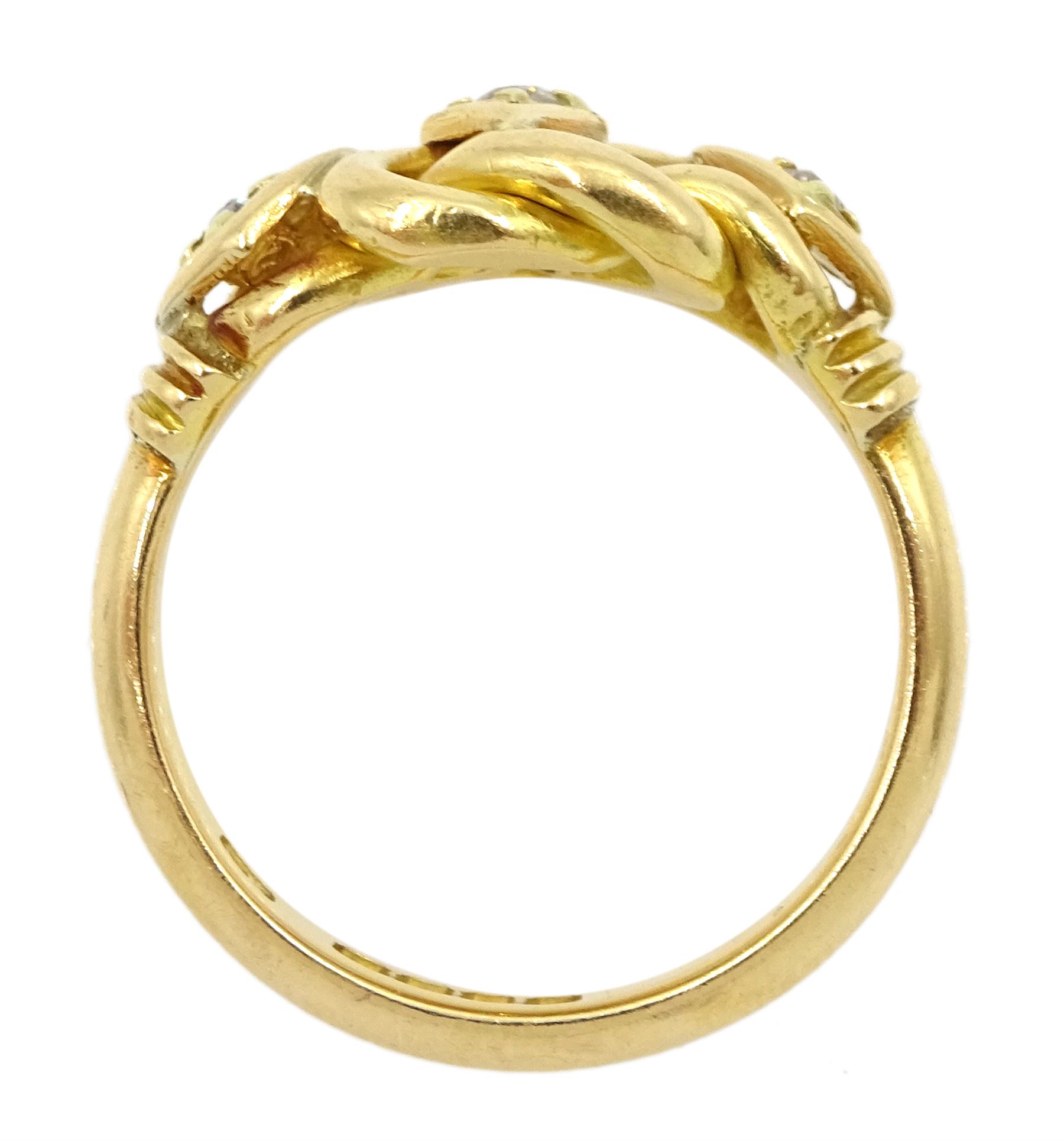 Edwardian 18ct gold three stone old cut diamond love knot ring - Image 4 of 4