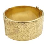 9ct gold wide hinged bangle