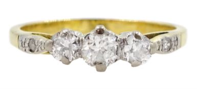 18ct gold three stone round brilliant cut diamond ring