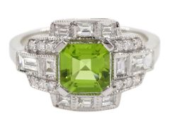 18ct white gold asscher cut peridot