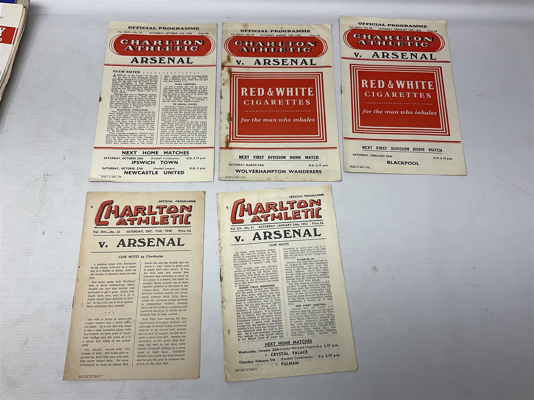 Various clubs - thirty-five home game programmes for Manchester United (7) 1949/50 - 1957/58 includi - Image 7 of 10