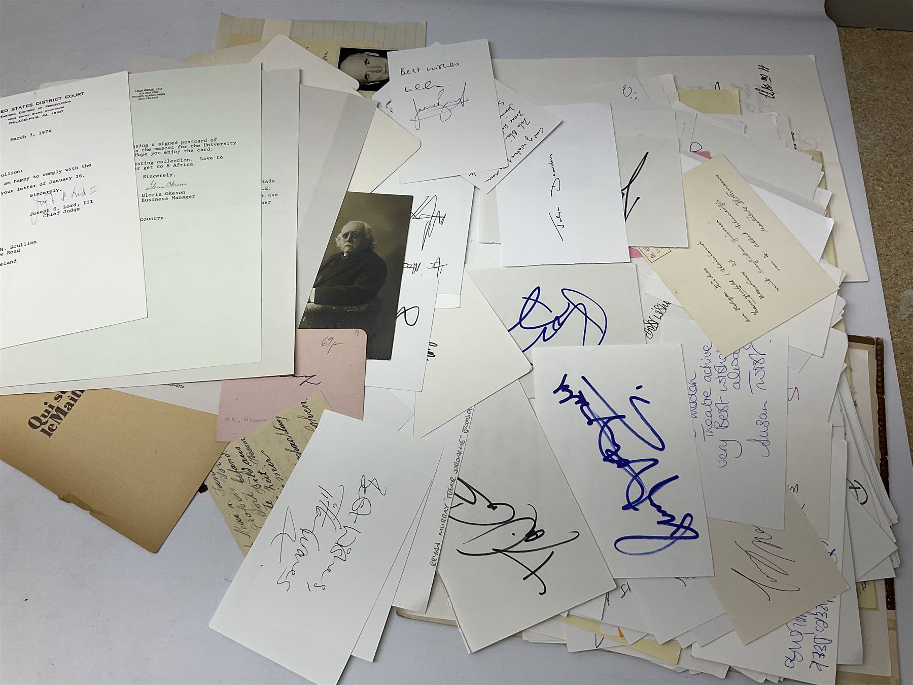 Over five-hundred and fifty autographs and signatures on cards letters and photographs etc including - Image 15 of 17