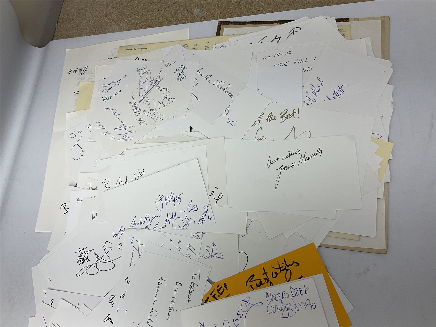 Over five-hundred and fifty autographs and signatures on cards letters and photographs etc including - Image 16 of 17