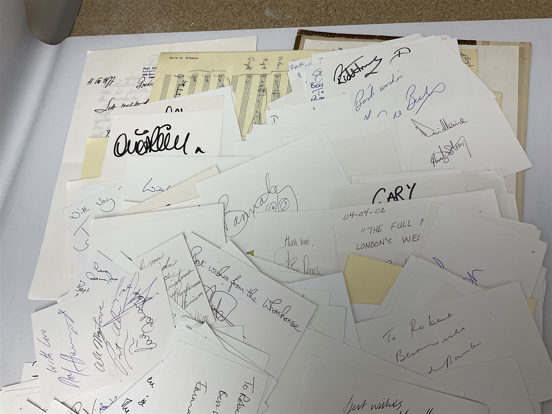 Over five-hundred and fifty autographs and signatures on cards letters and photographs etc including - Image 17 of 17
