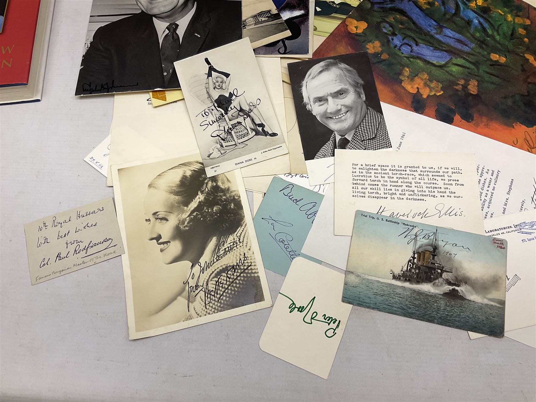 Over five-hundred and fifty autographs and signatures on cards - Image 17 of 22