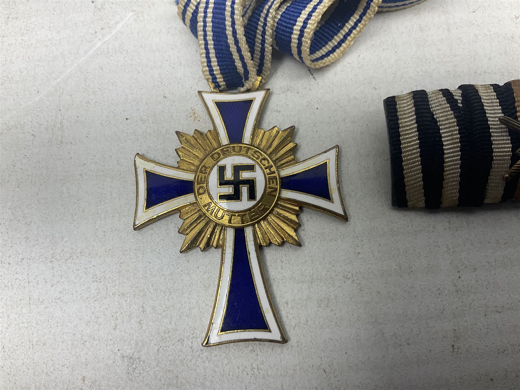 German tunic two-medal ribbon bar for WW1 Iron Cross and Long Service Medal; together with WW2 Germ - Image 7 of 7