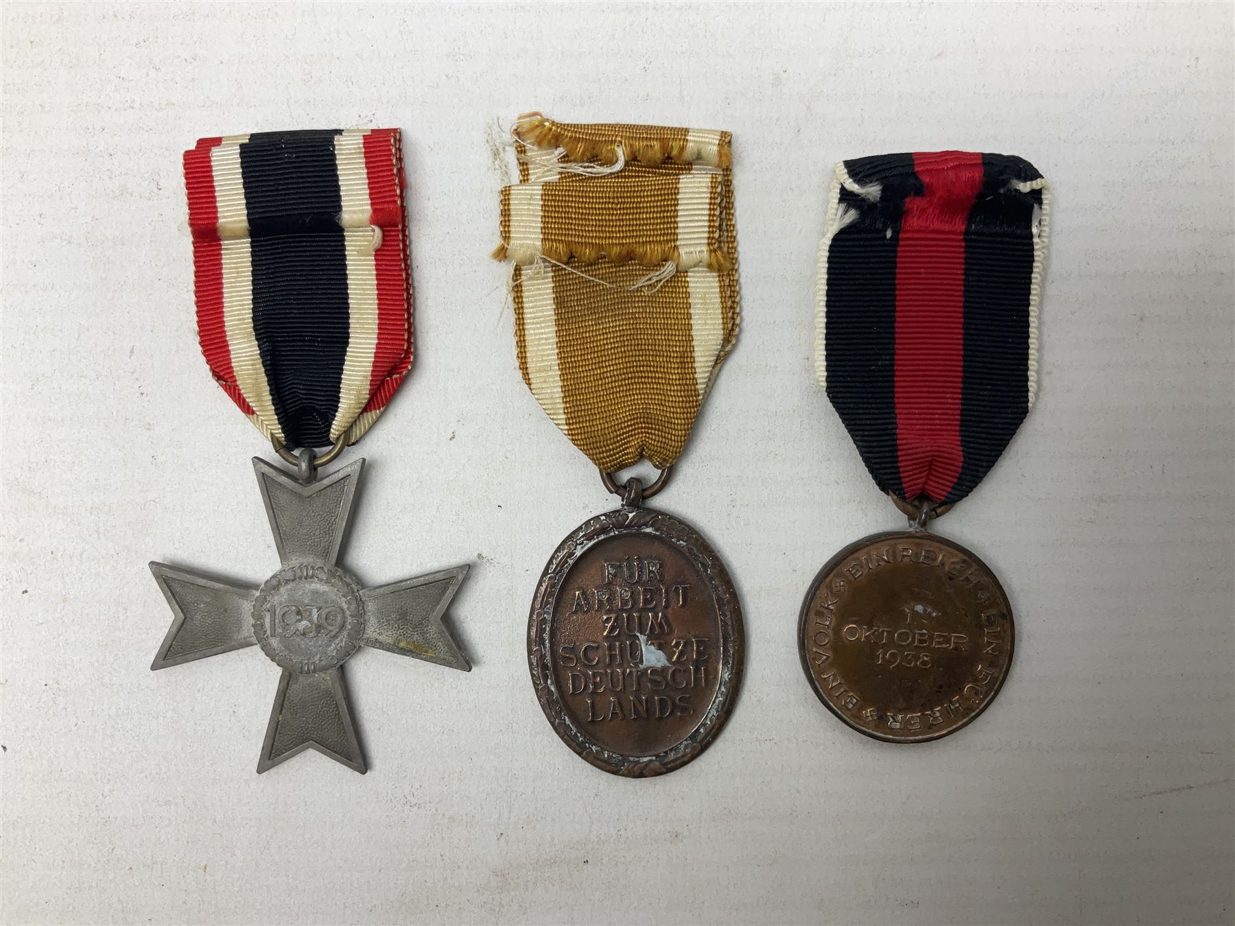 Three WW2 German medals - Defences Medal - Image 4 of 4