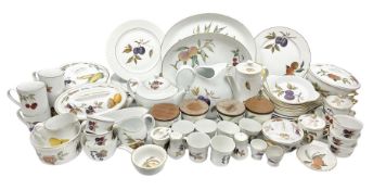 Royal Worcester Evesham pattern dinner and tea wares