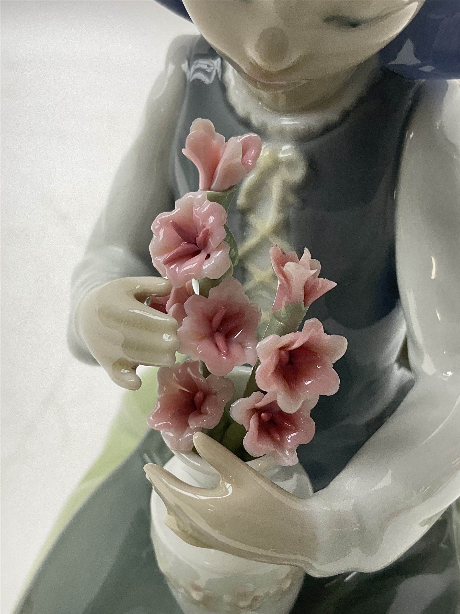 Three Lladro figures - Image 13 of 17