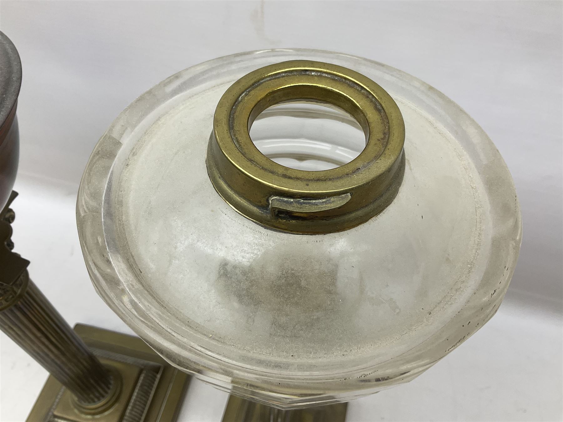 Two Victorian brass oil lamps - Image 10 of 10