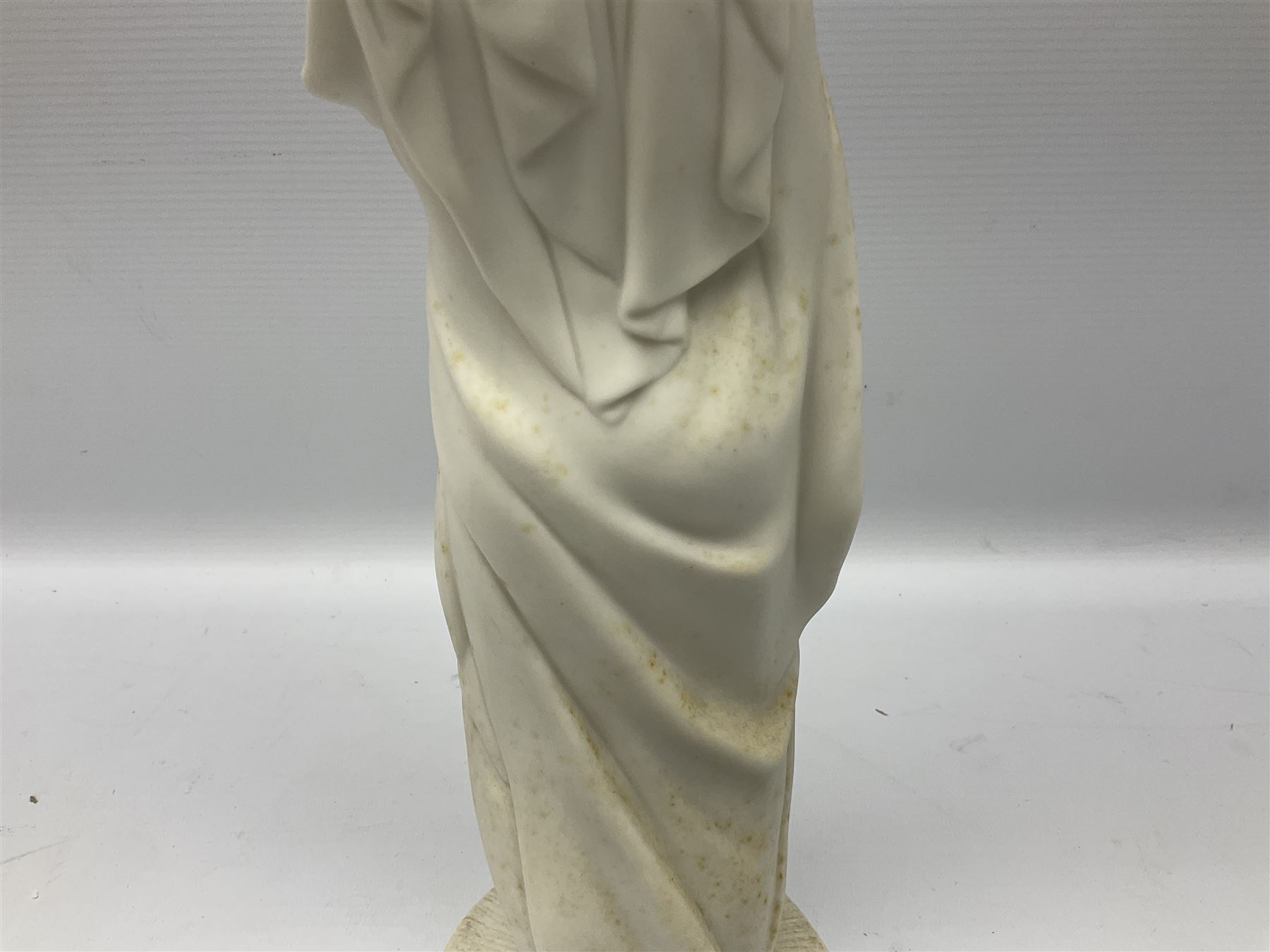 Parian ware figure of a woman in classical dress with one hand raised - Image 6 of 8
