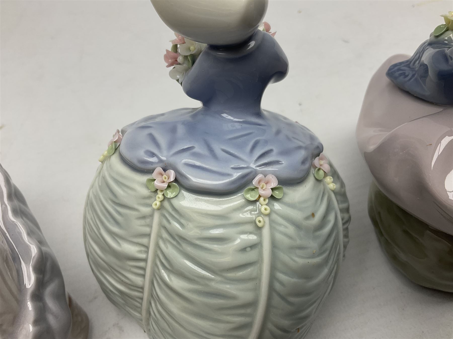 Three Lladro figures - Image 3 of 13