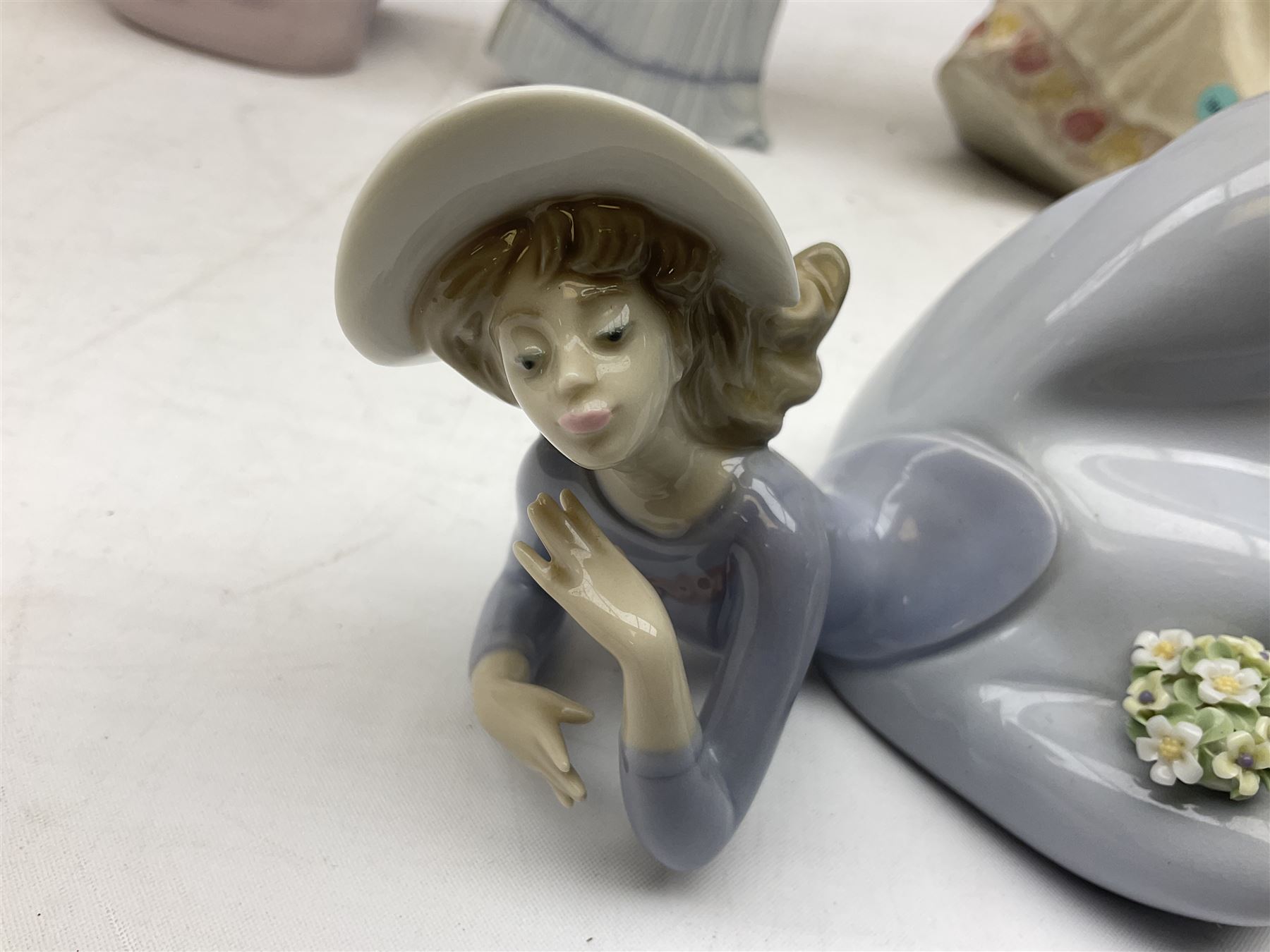 Four Lladro figures - Image 3 of 18