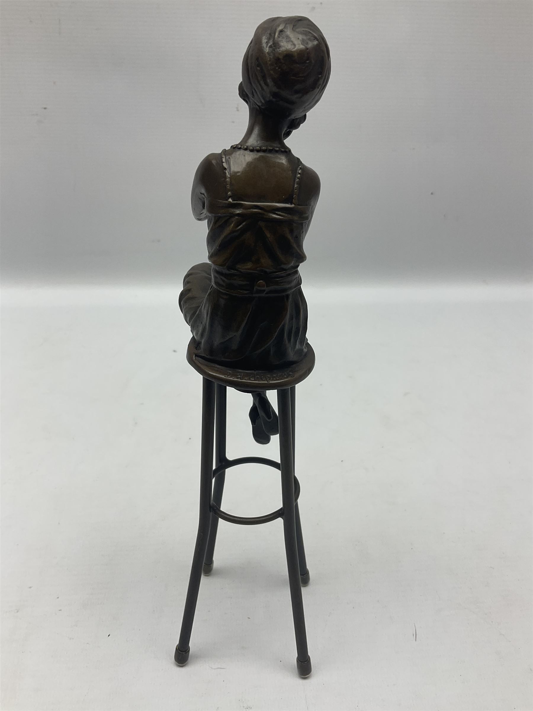 Art Deco style bronze figure of a lady seated on a stool applying lipstick - Image 2 of 7