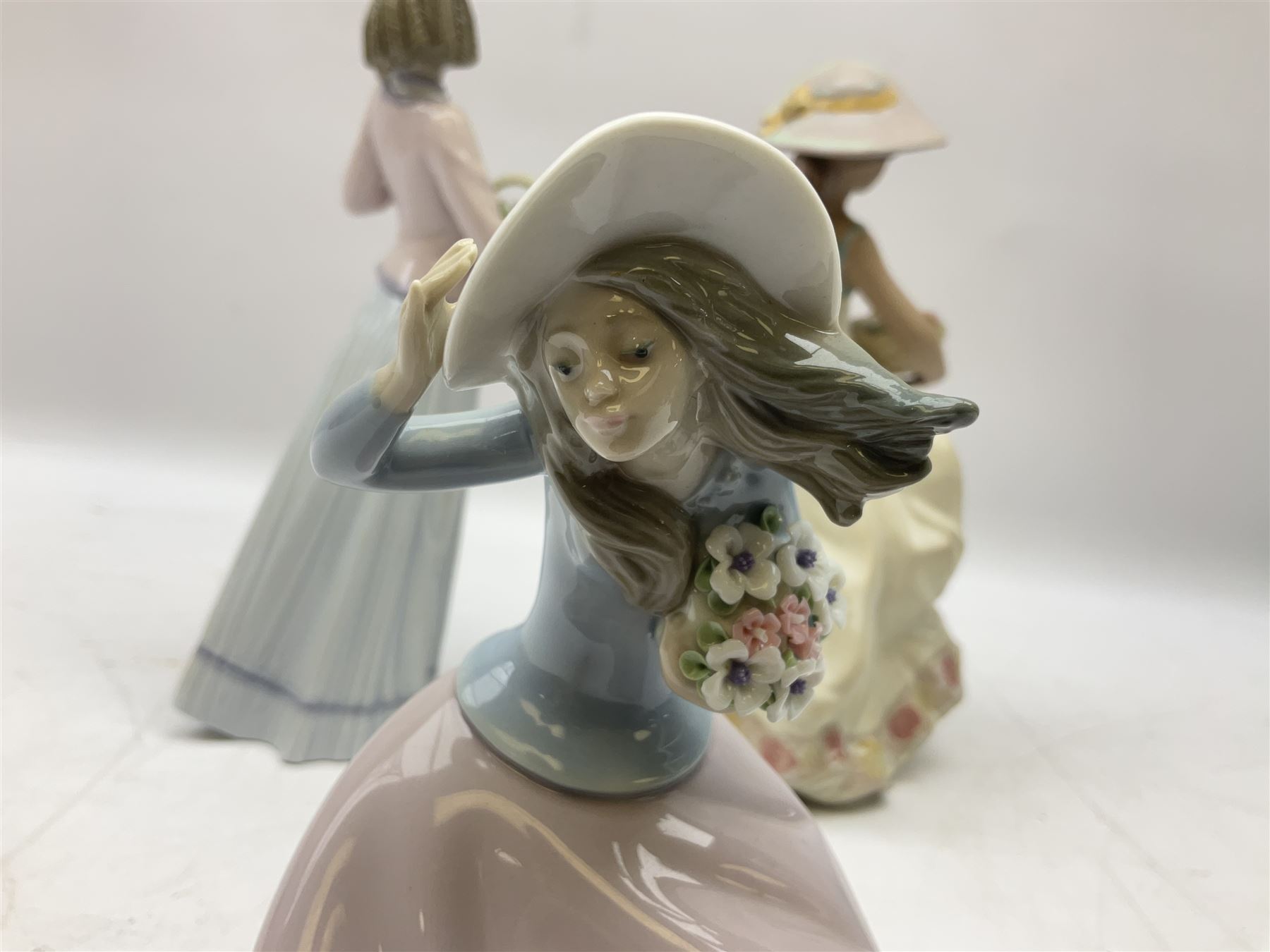 Four Lladro figures - Image 6 of 18