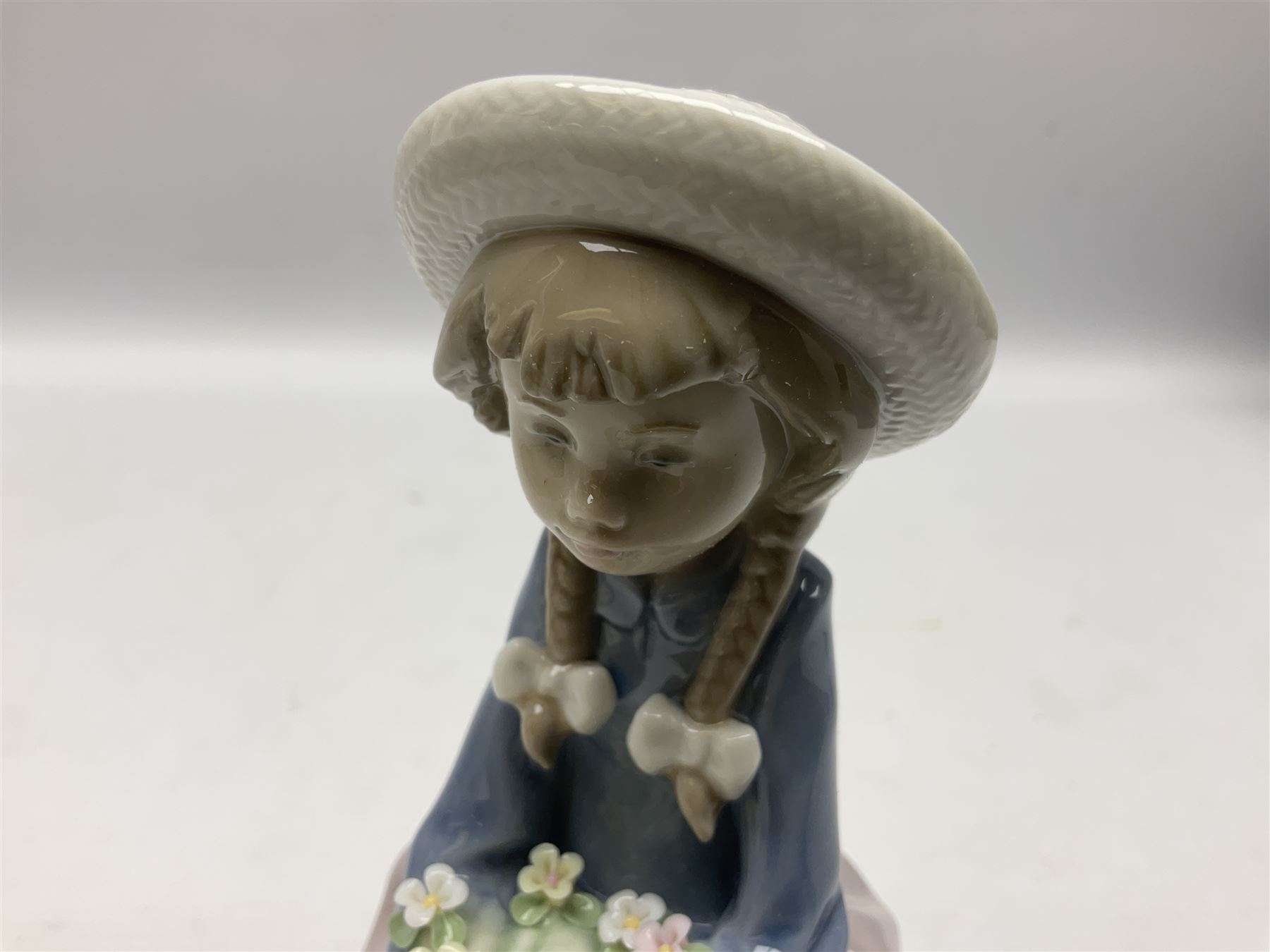 Three Lladro figures - Image 9 of 13