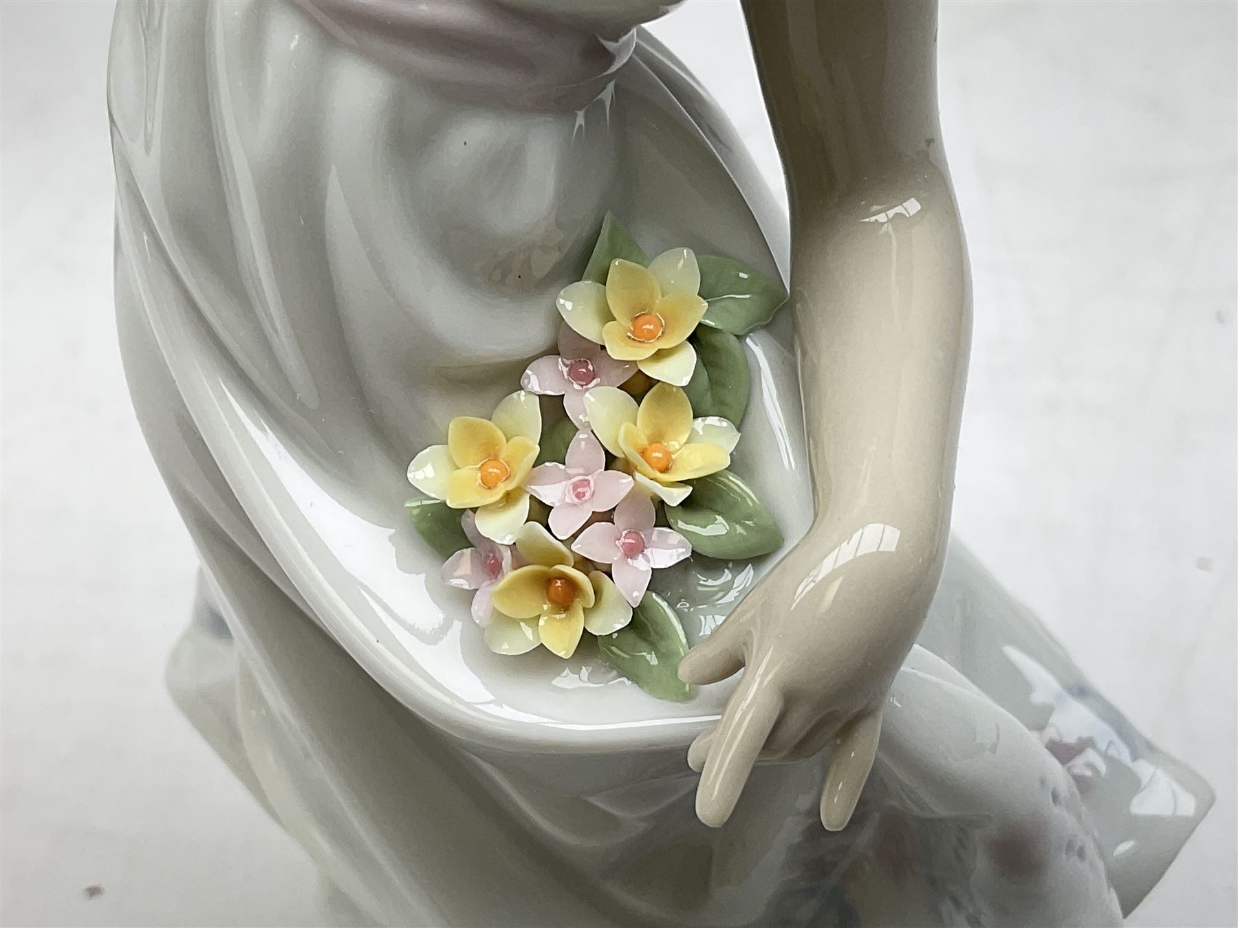 Three Lladro figures - Image 3 of 17