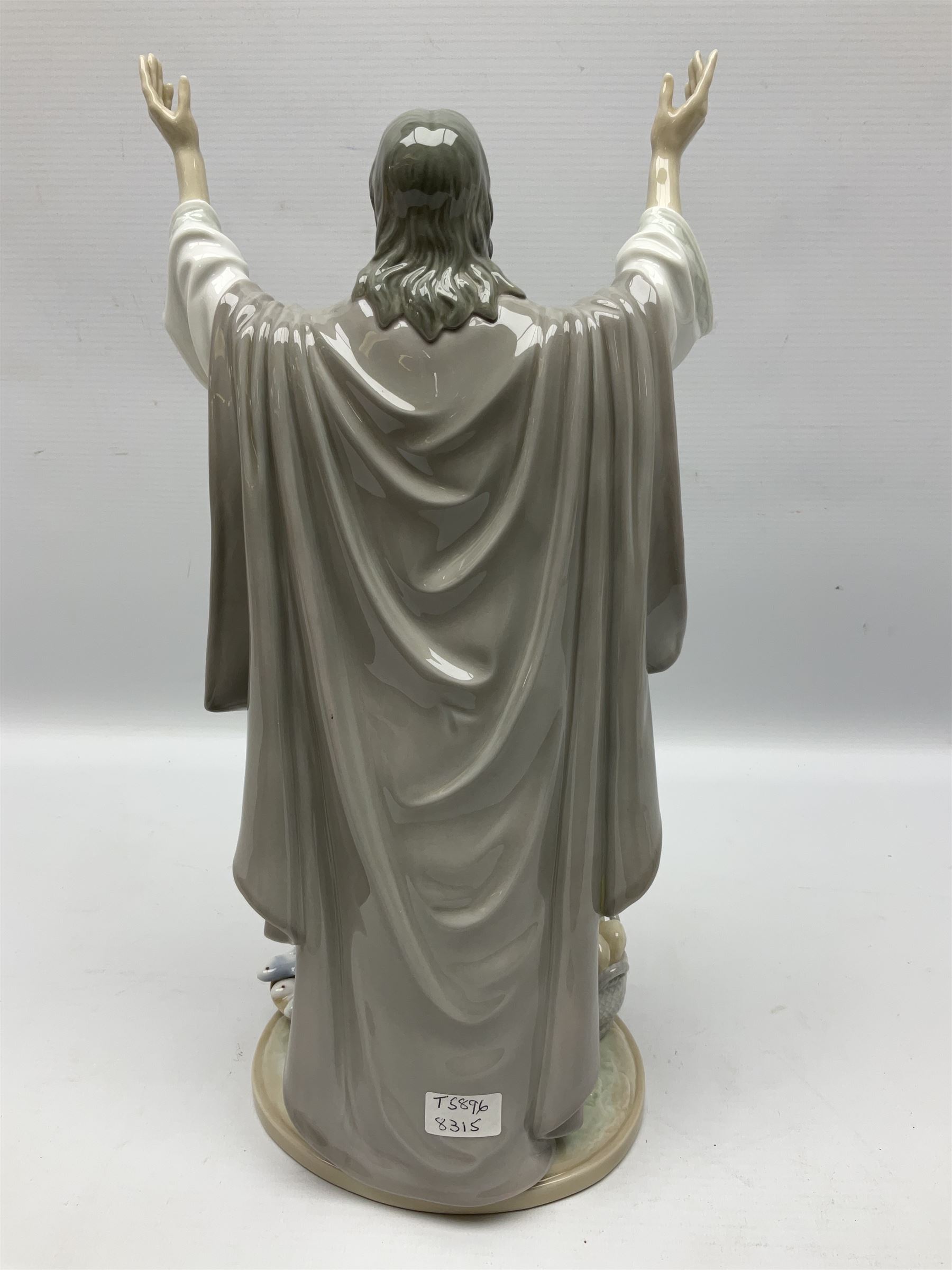 Lladro figure - Image 2 of 12