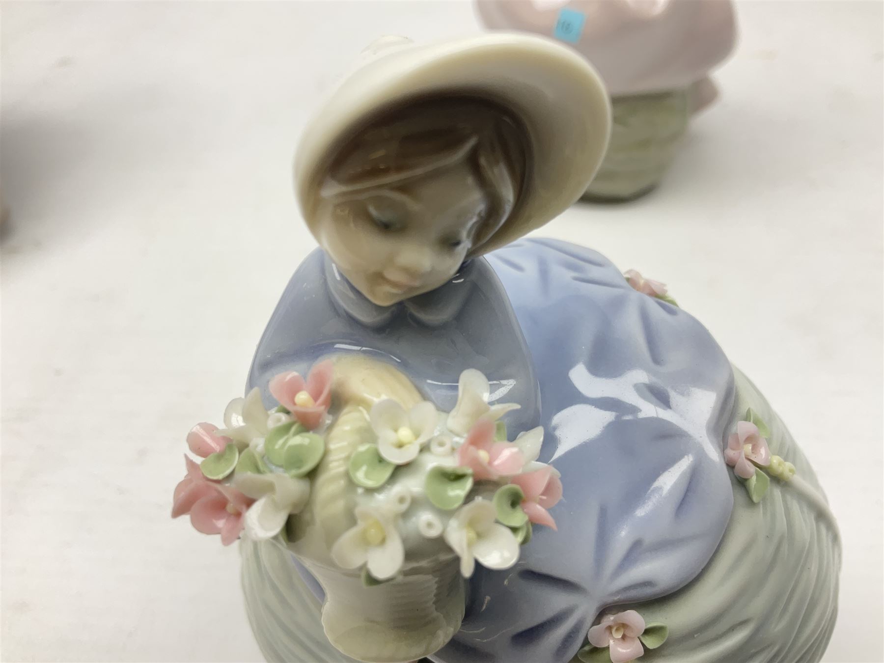 Three Lladro figures - Image 5 of 13