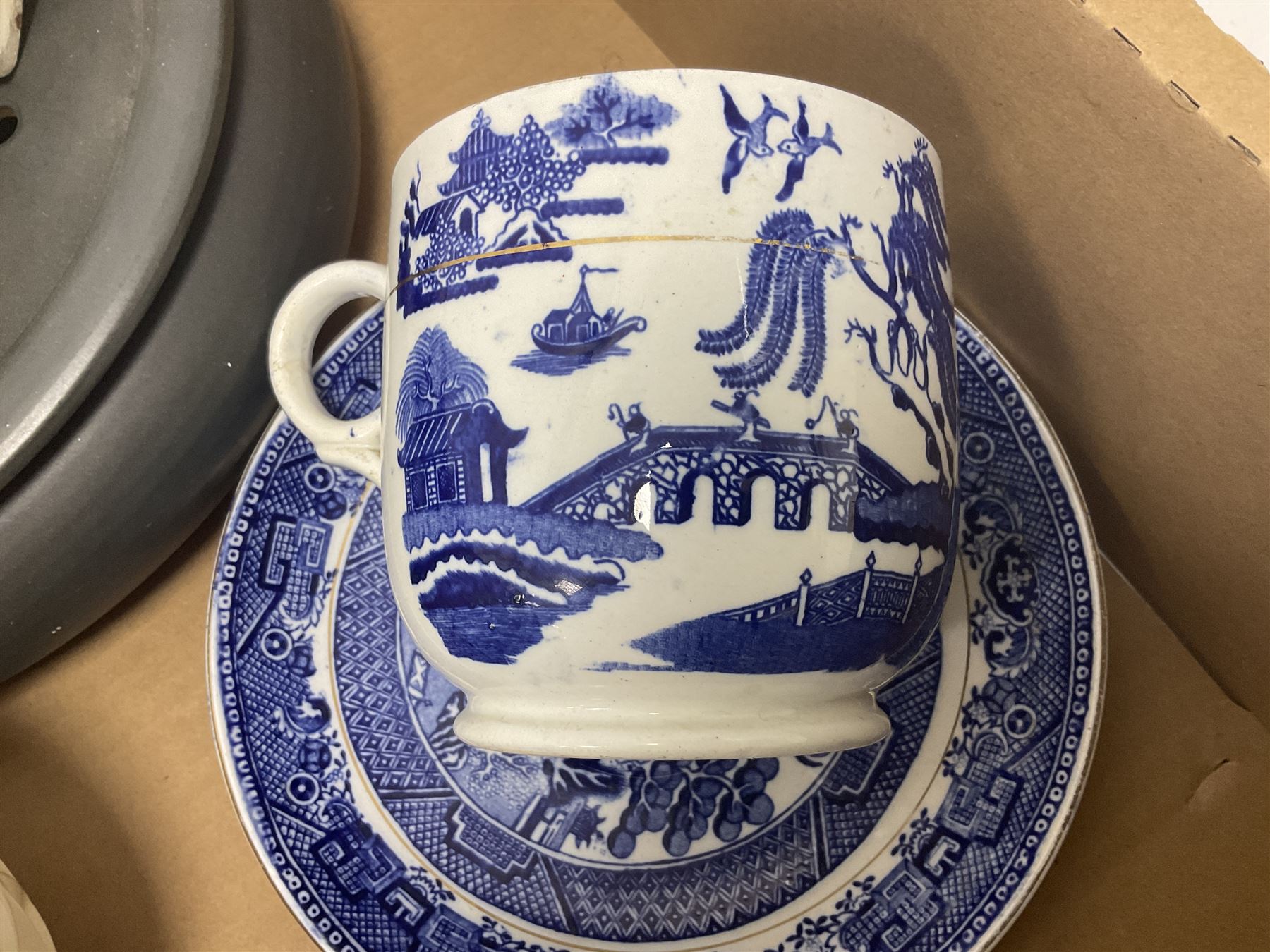 19th century English blue and white transfer large novelty teacup and saucer decorated with willow p - Image 5 of 8