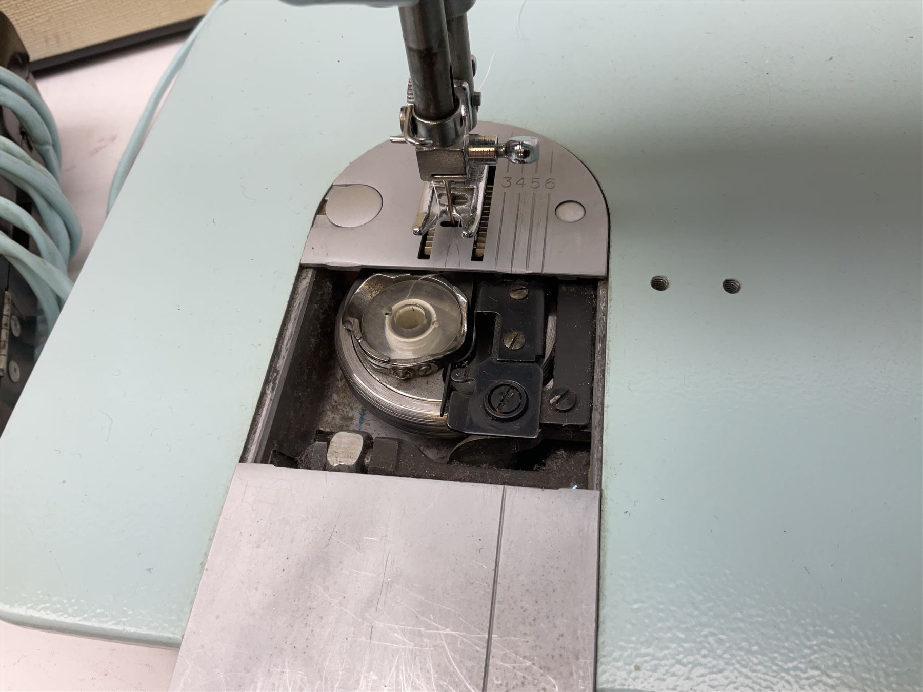 1960s model 347 Singer sewing machine - Image 6 of 16