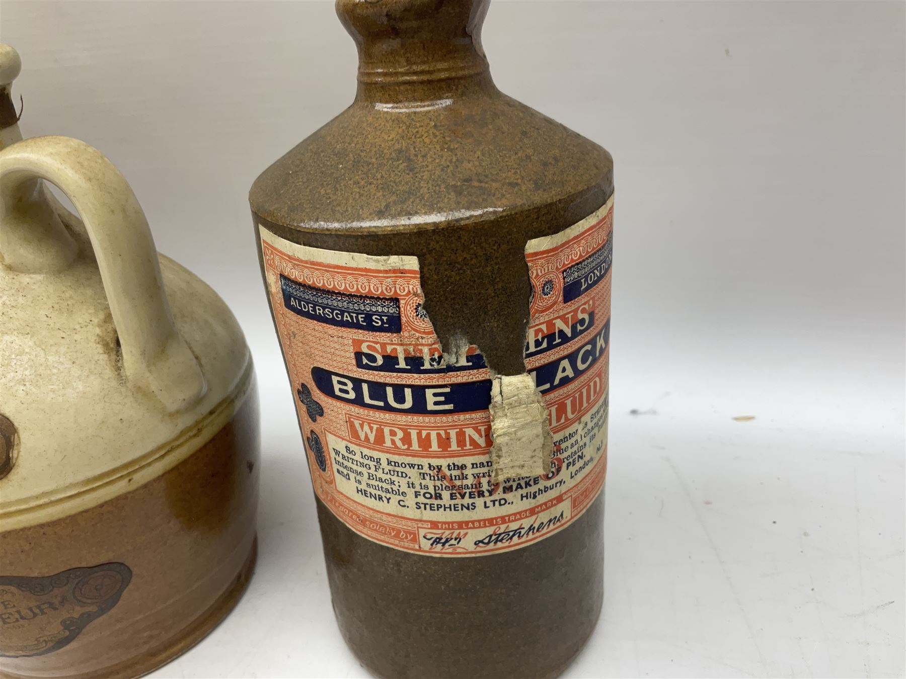 Large stoneware two tone flagon with black lettering Folkard Chemist Pavement York - Image 4 of 9