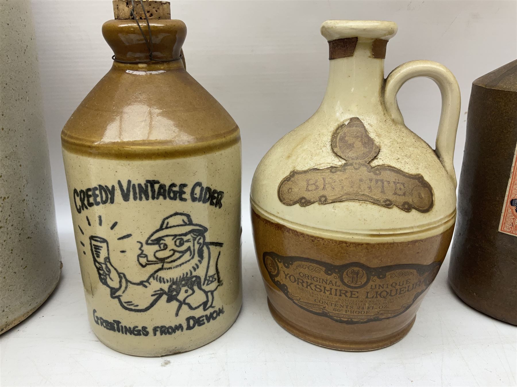 Large stoneware two tone flagon with black lettering Folkard Chemist Pavement York - Image 3 of 9