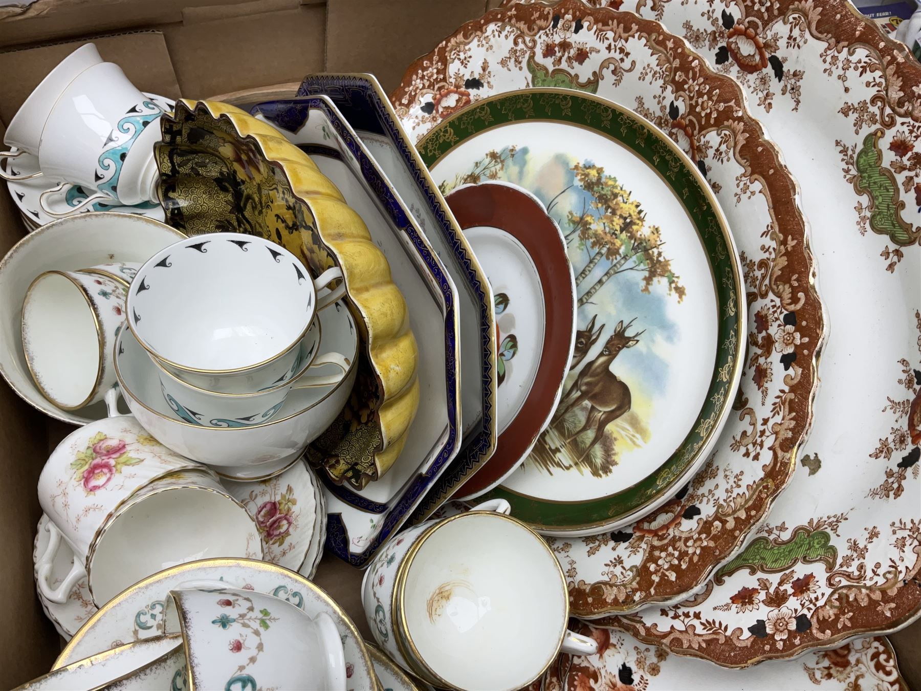 Quantity of Victorian and later ceramics to include tea and dinner wares - Image 12 of 13