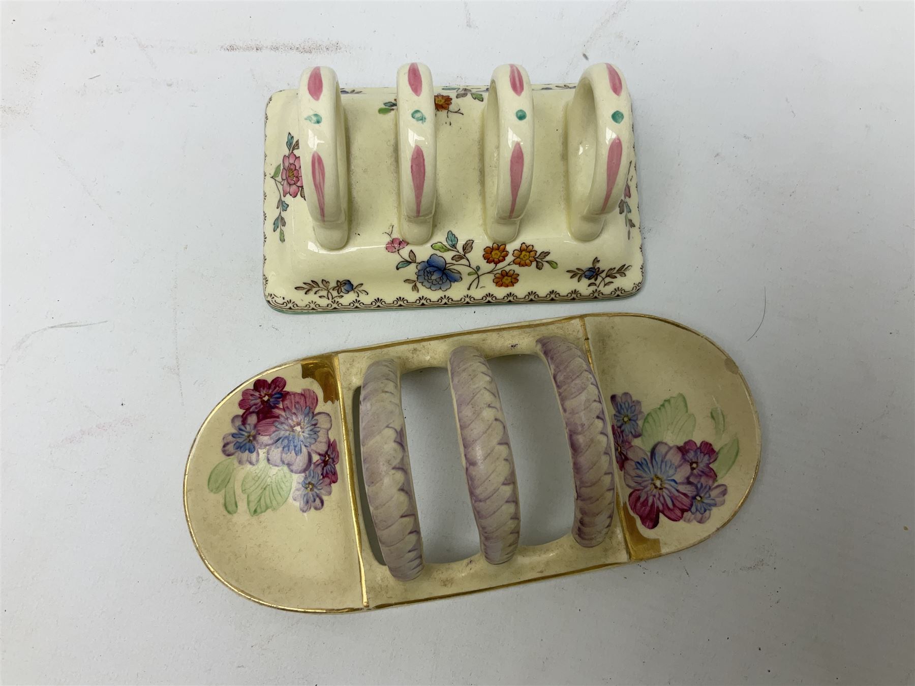 Collection of five toast racks comprising two Royal Winton Grimwades - Image 3 of 7