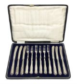 Cased set of six silver handled dessert knives and forks