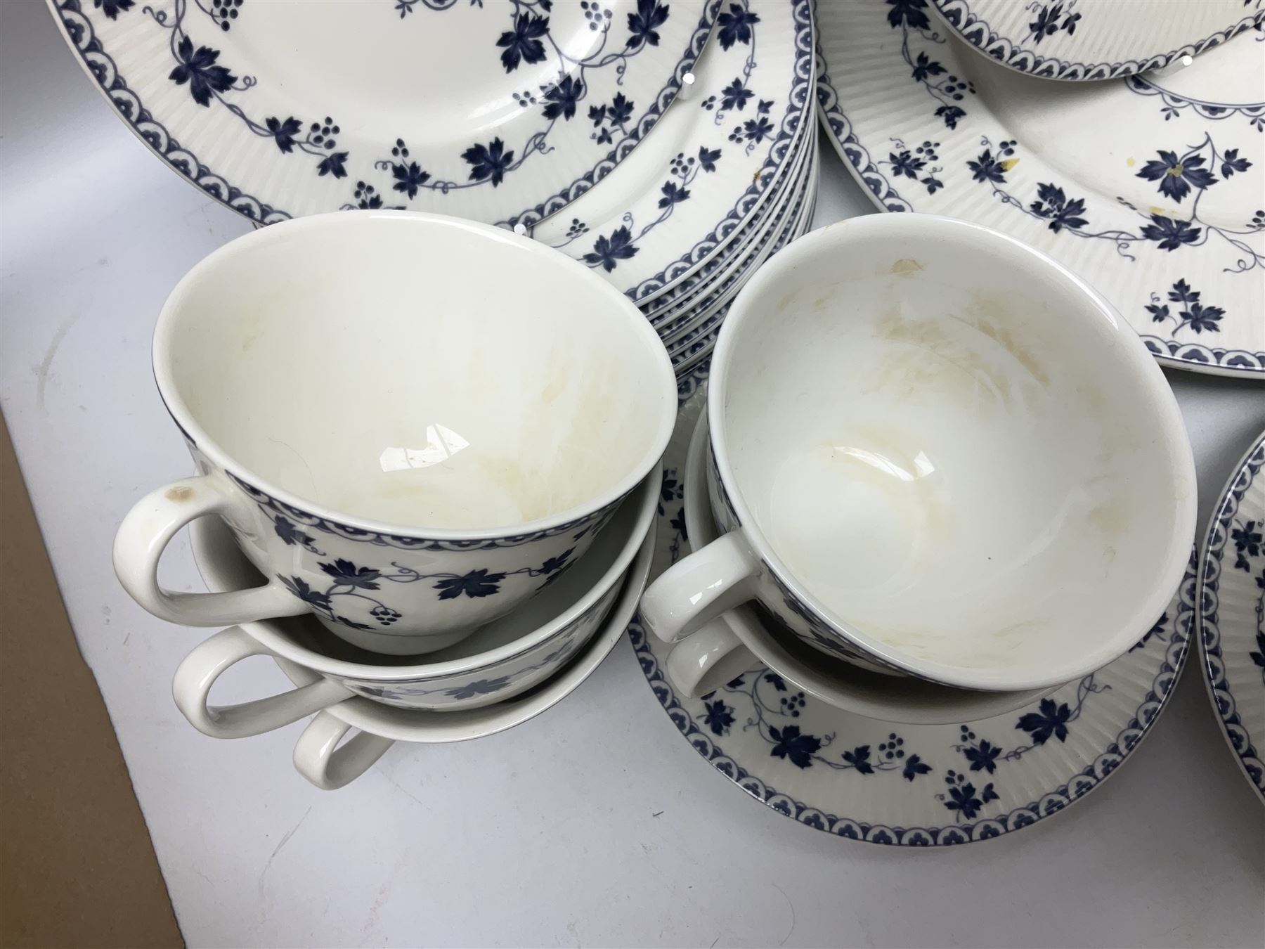 Royal Doulton Yorktown pattern tea wares - Image 2 of 8