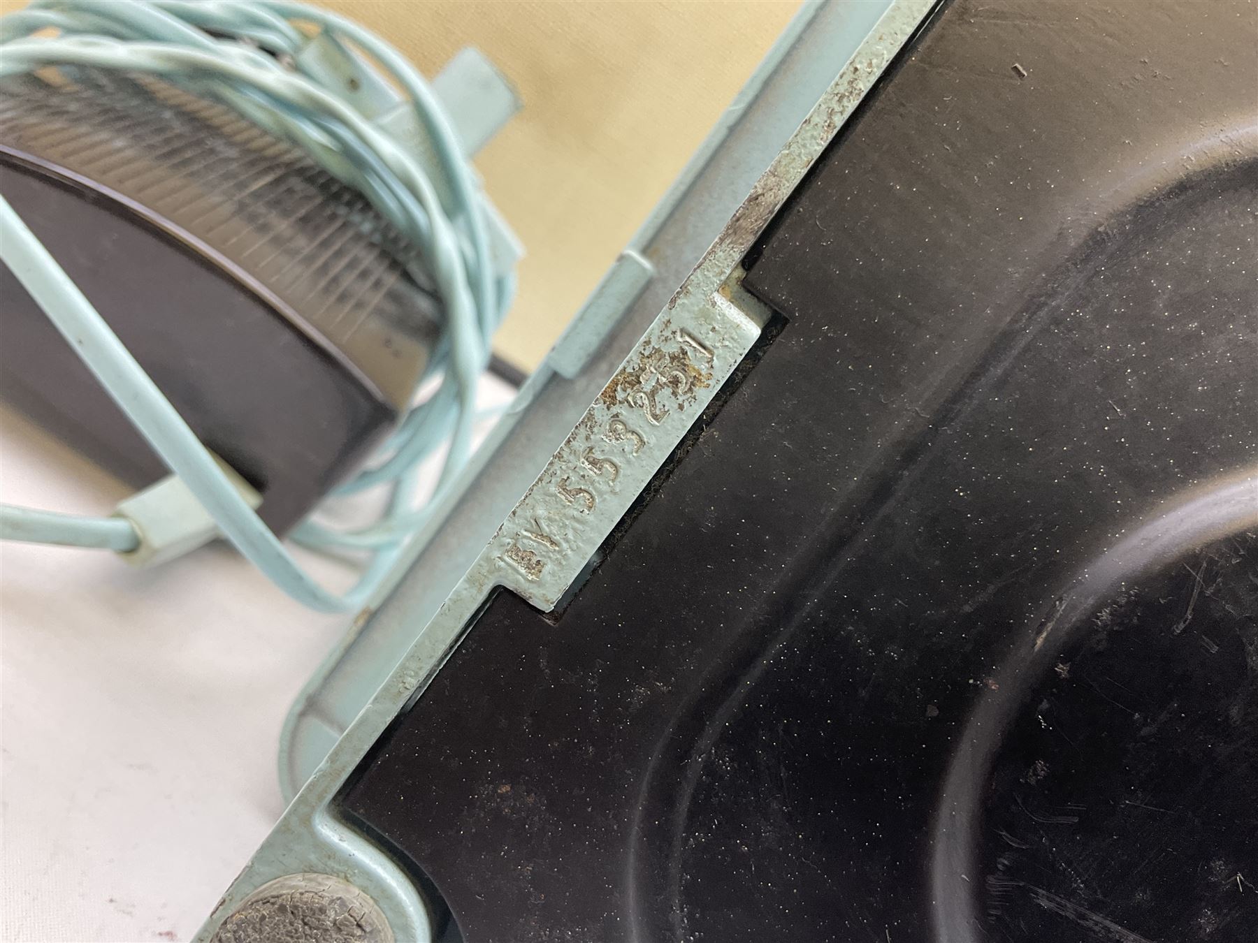 1960s model 347 Singer sewing machine - Image 15 of 16